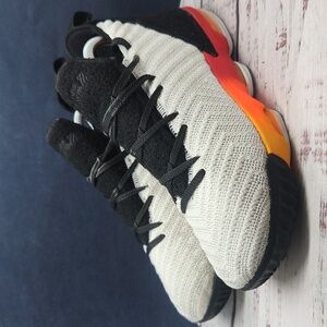 -- Nike LeBron 16 GS Space Travel Basketball Shoes Size 7Y